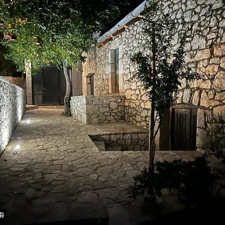 La Pietra Family Pensión