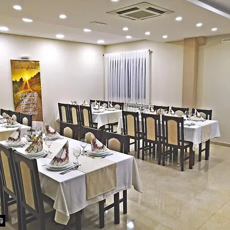 Guest house La Pietra Family