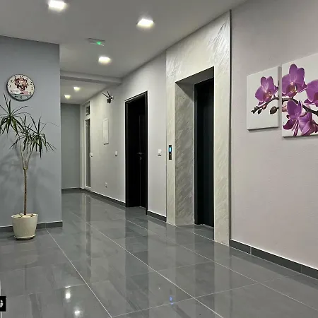 La Pietra Family Maison d'hôtes 3*